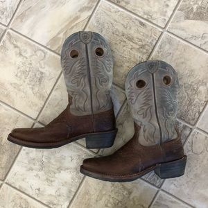 Ariat Mens Heritage Roughstock Square Toe Cowboy Boots